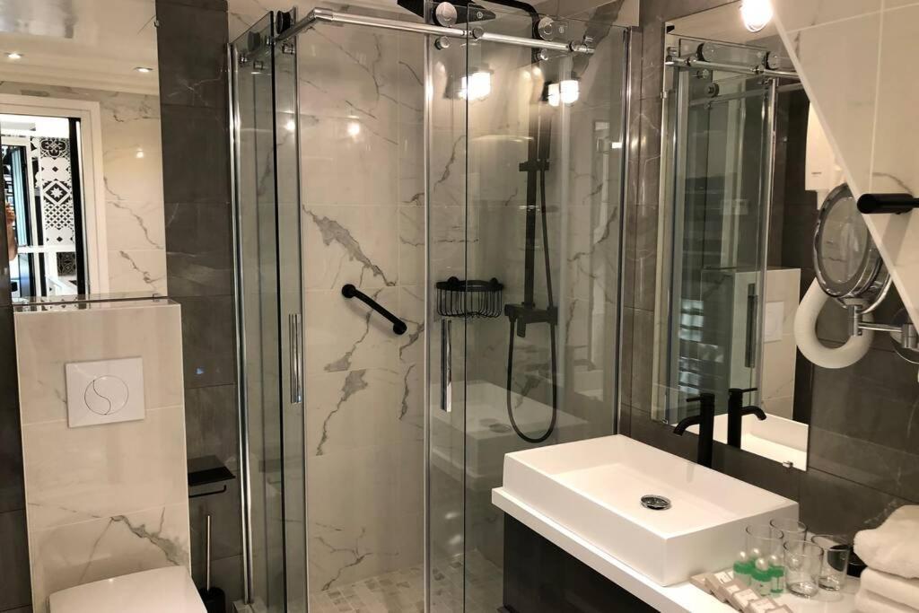 Appartement Rousselet Quartier Bon Marche Paris Viieme Exteriör bild